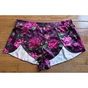 Victoria Secret Floral sleep Shorts slit front SIZE LARGE NWOT